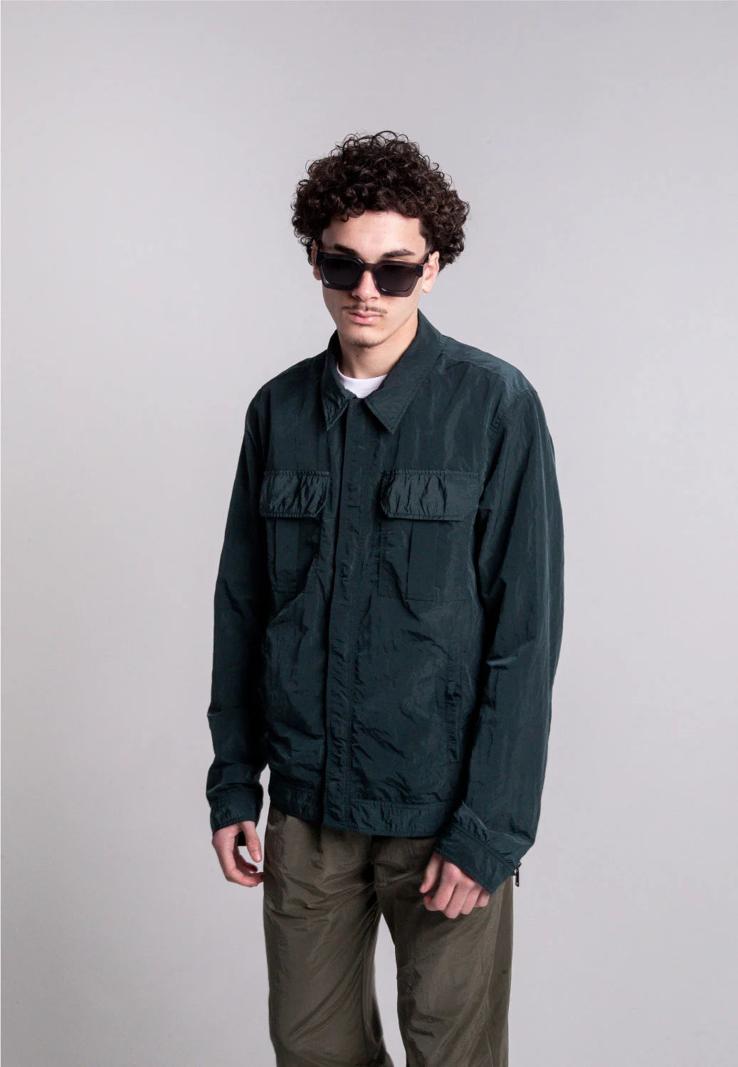 Theta-nylon-Lightweight-bomber-jacket-forest-green2