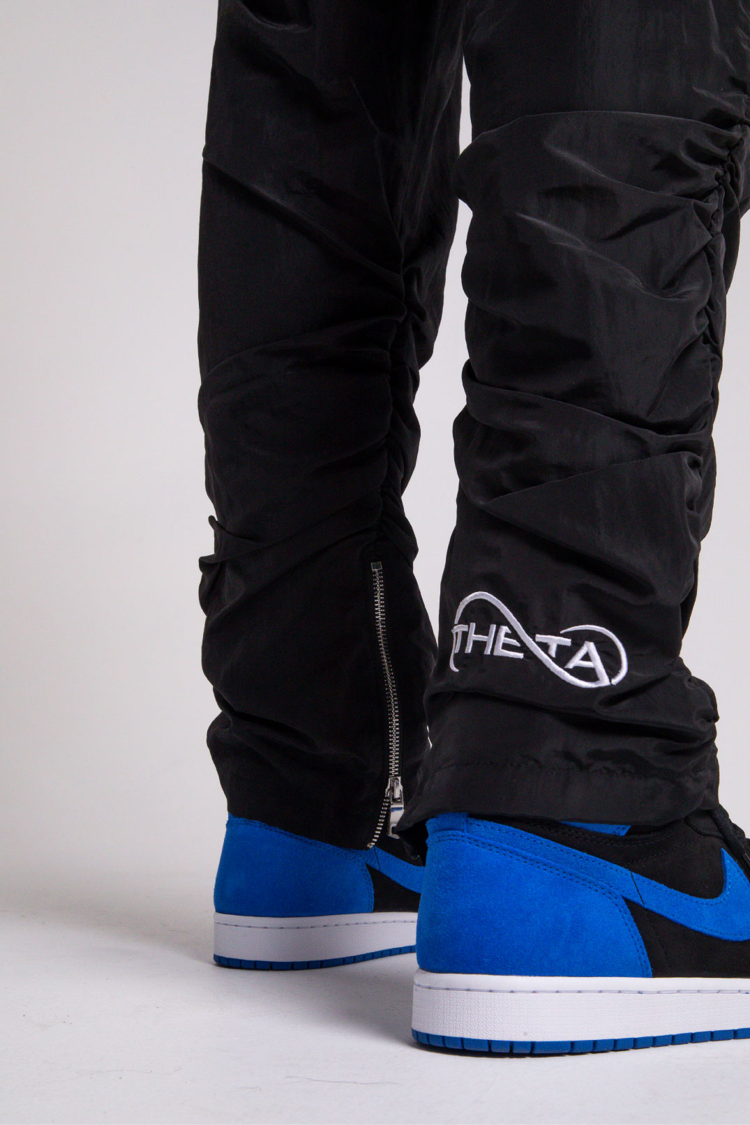 Theta-taperd-cargo-trouser-black1