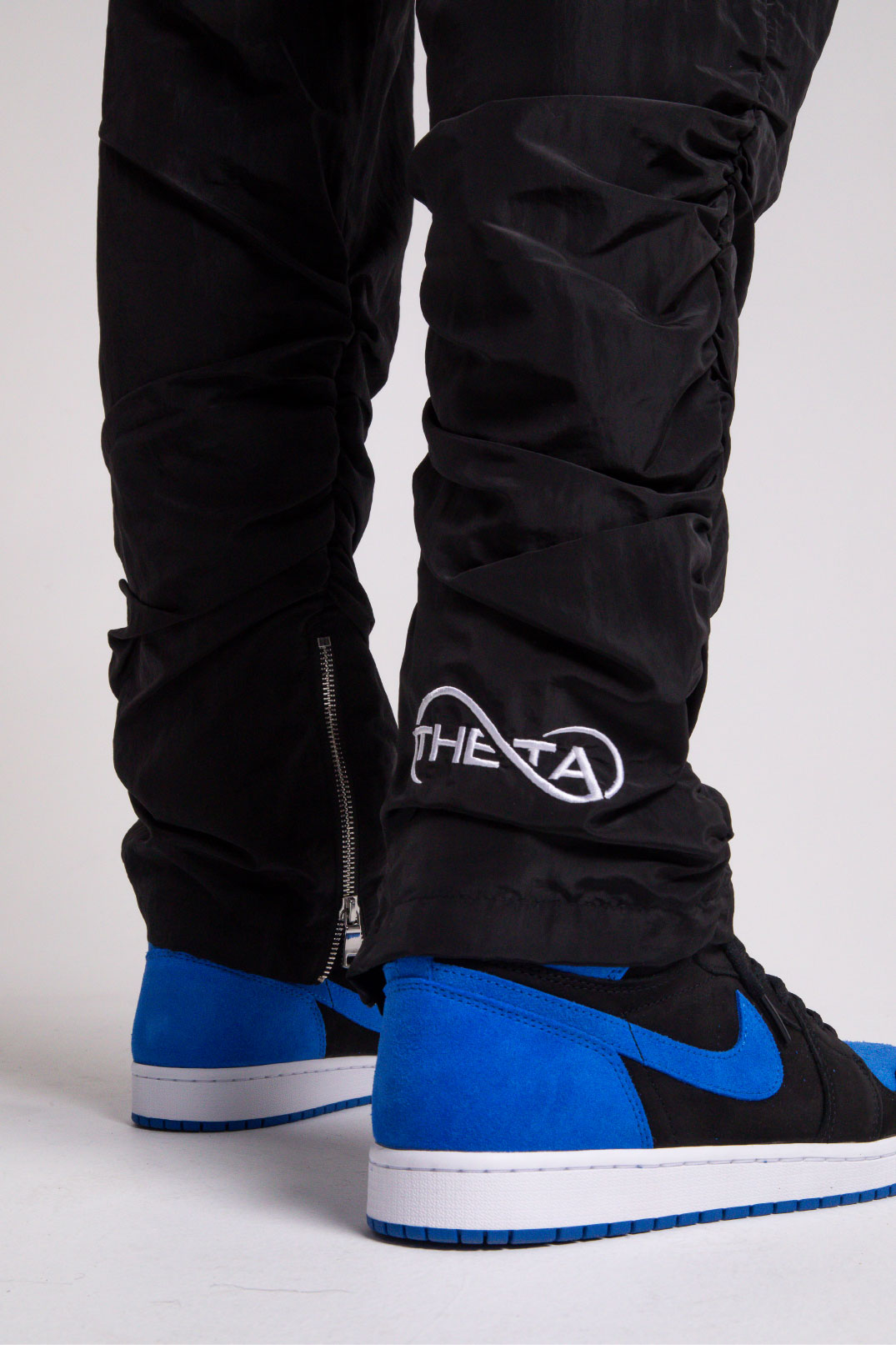 Theta-taperd-cargo-trouser-black2