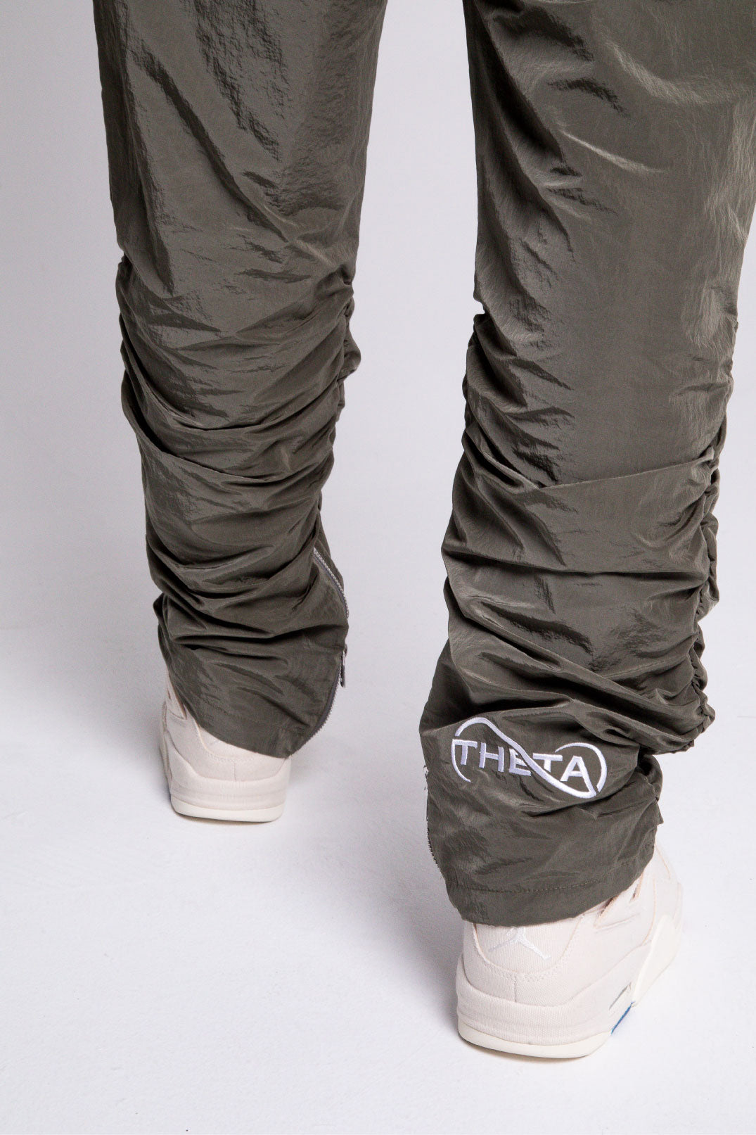 Theta-taperd-cargo-trouser-khaki-green3