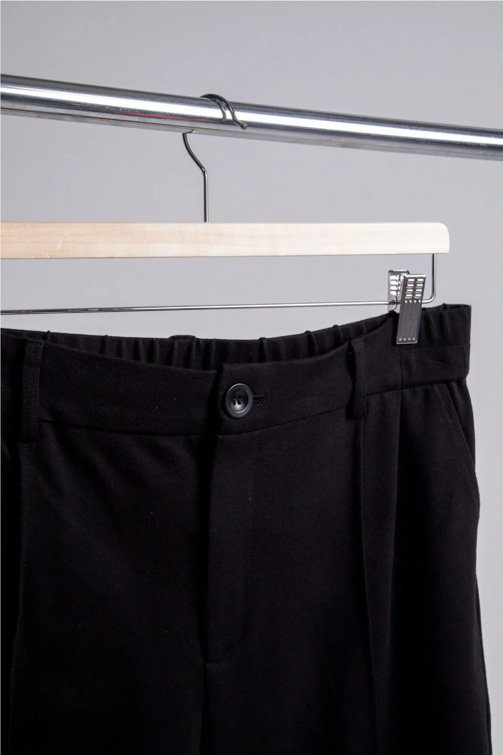 theta-blk-smart-taper-shorts3