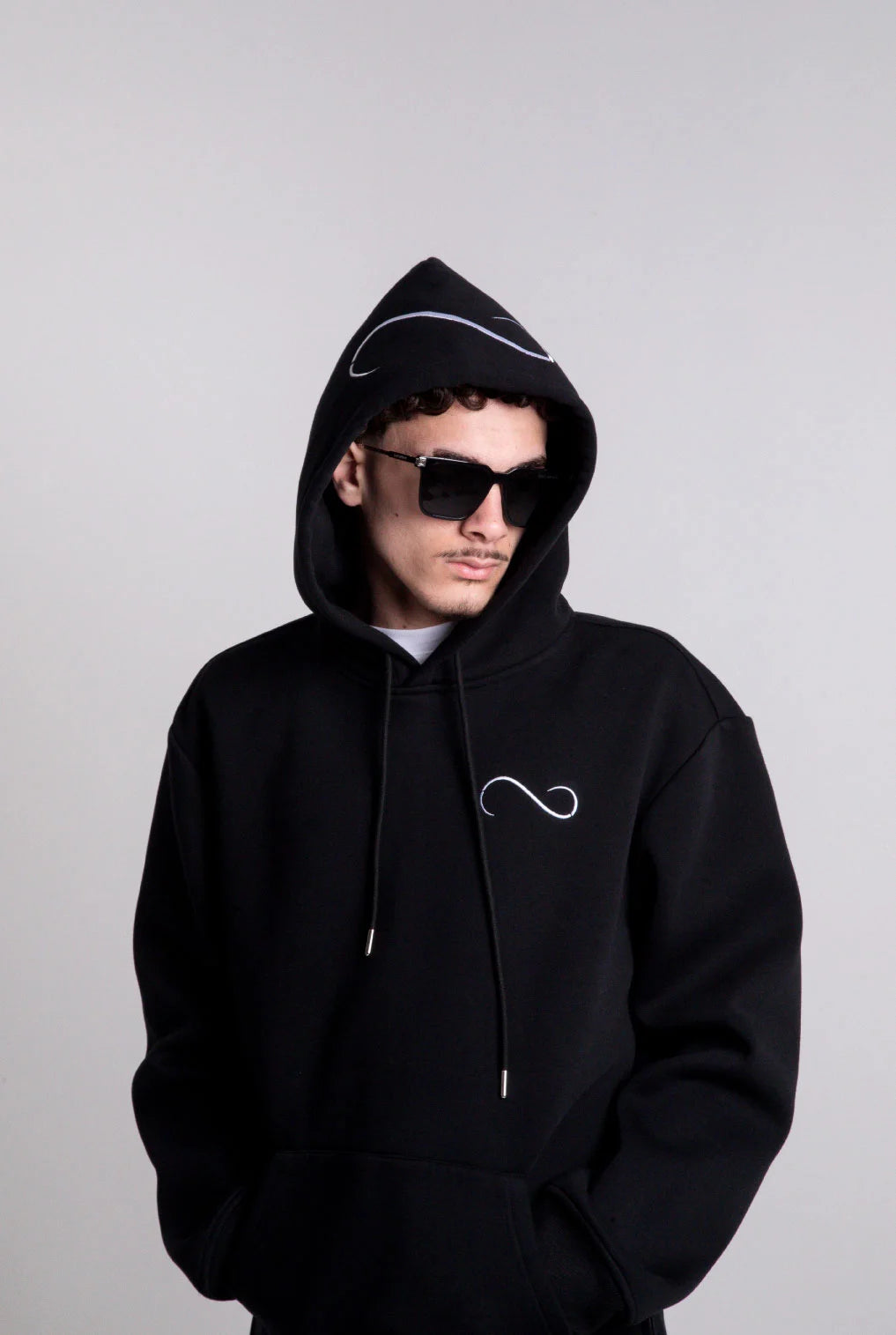 theta-embroidered-heavyweight-tracksuit-black-9